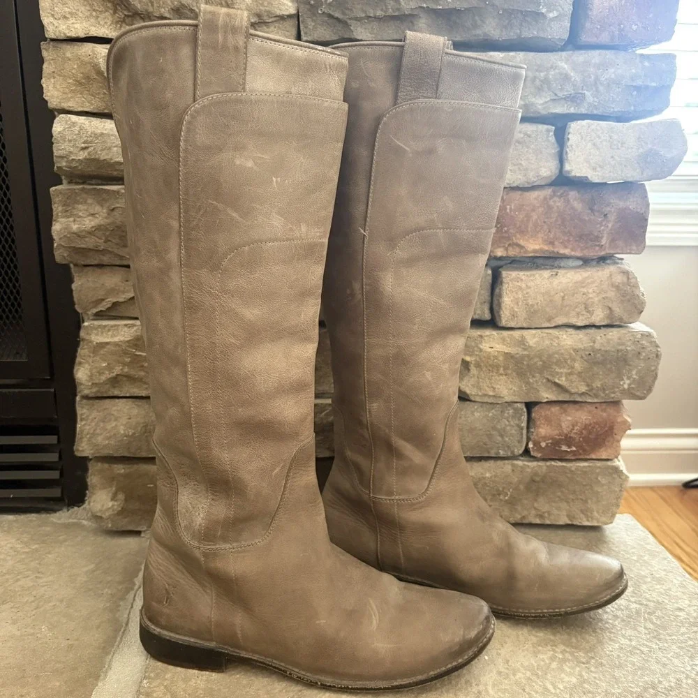 Frye Paige Size 9.5 B Tall Knee High Equestrian Riding Boots Gray Taupe Leather